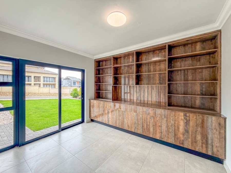 4 Bedroom Property for Sale in Xanadu Eco Park North West